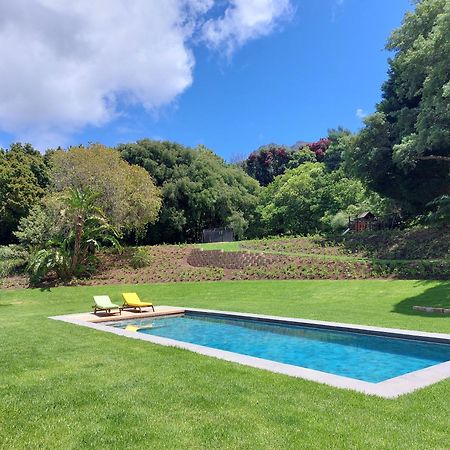 Le Petit Poucet Hotel Cape Town Exterior photo
